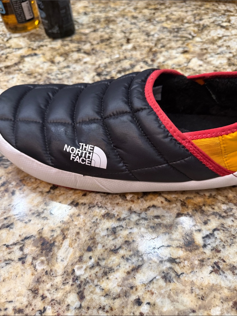 The North Face Mens Black, Yellow & Red Puffy Slip-On Slippers size 12 - Picture 3 of 4